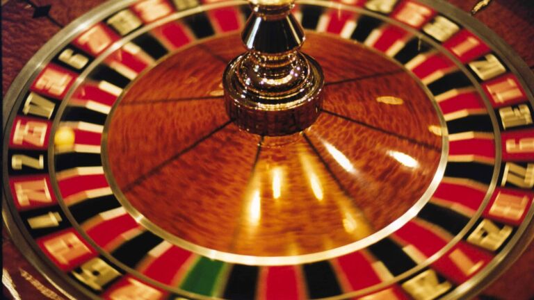 The La Partage Rule in European Roulette